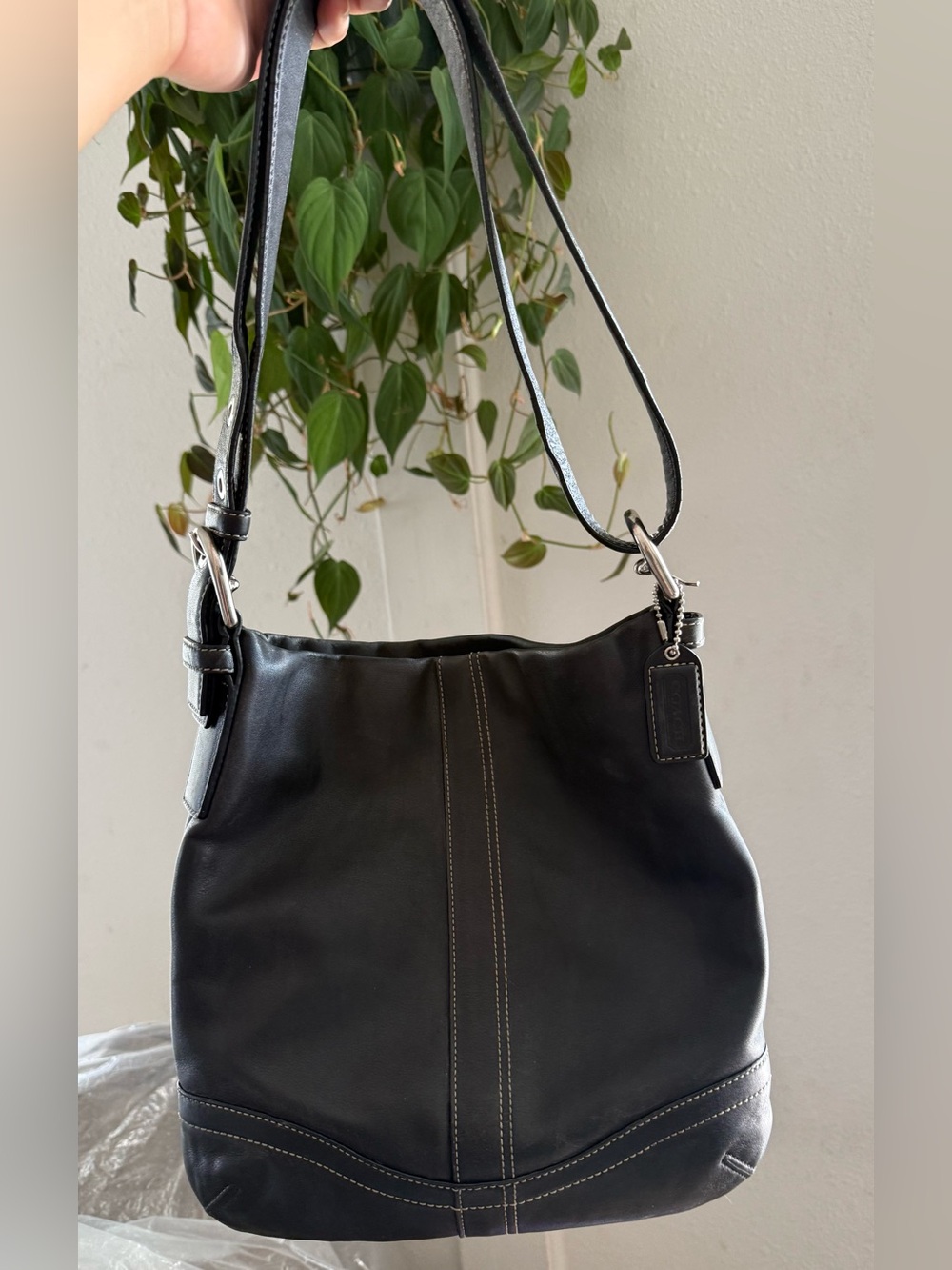 COACH F10938 Soho Slim Duffle Black Soft Leather Convertble Crossbody Shldr Bag - Picture 4 of 8
